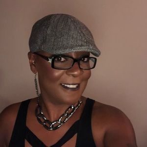 Meet your Posher, Pamela